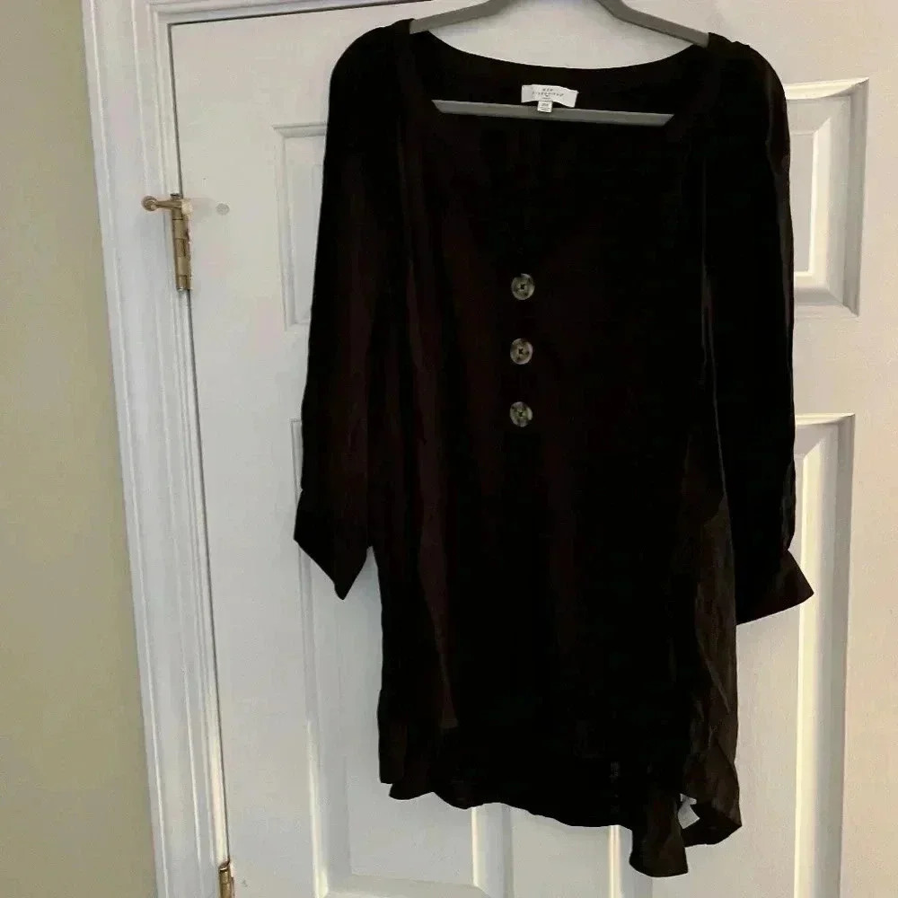 New Directions black button front shirt size 2X